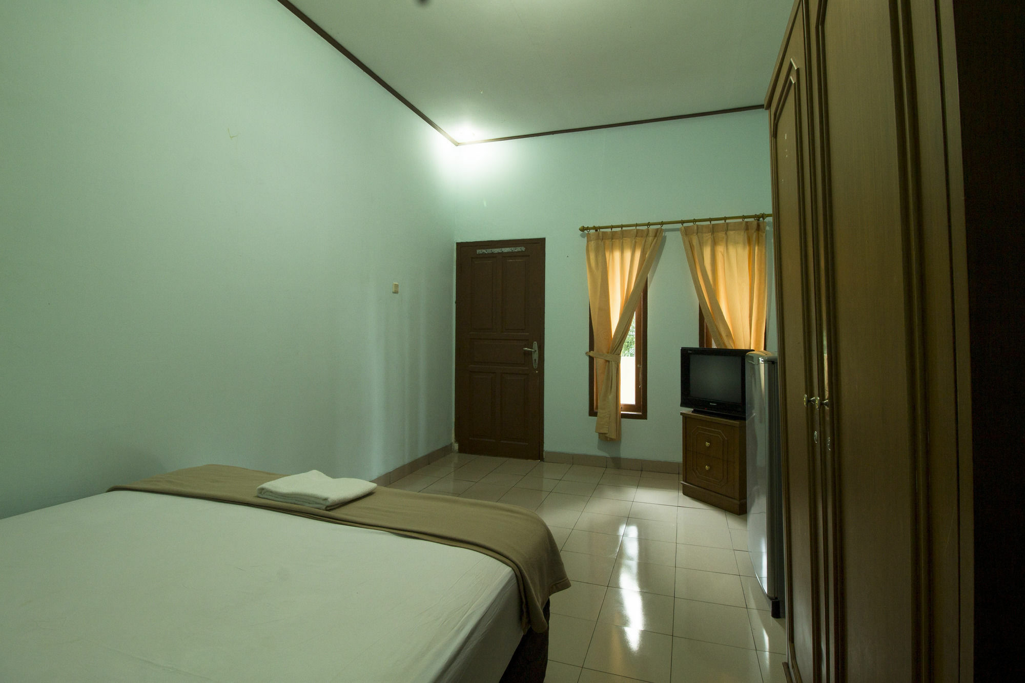 Reddoorz Plus @ Karet Pedurenan 3 Jacarta Exterior foto