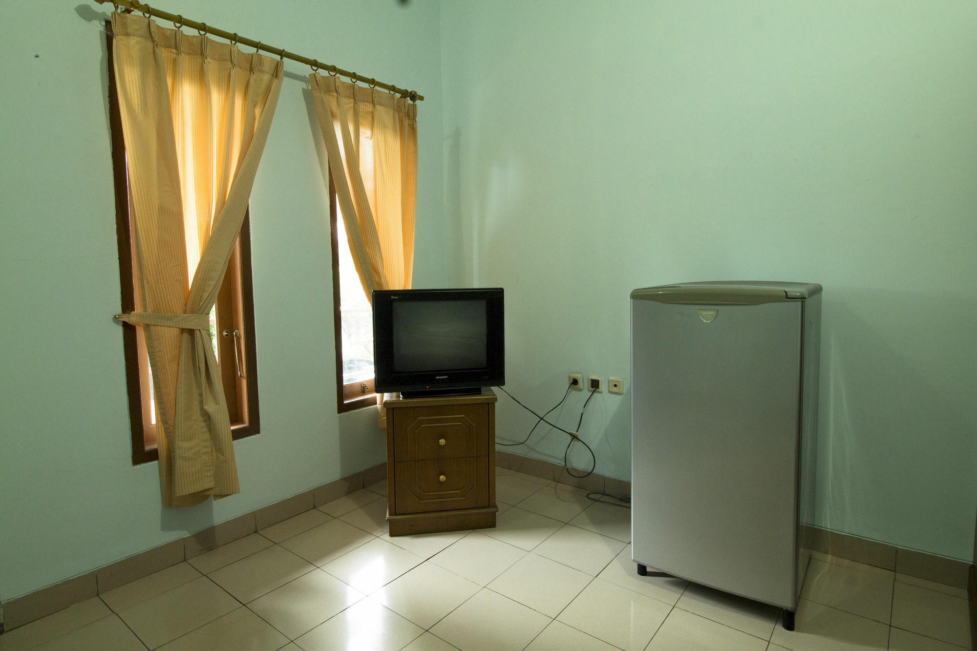 Reddoorz Plus @ Karet Pedurenan 3 Jacarta Exterior foto