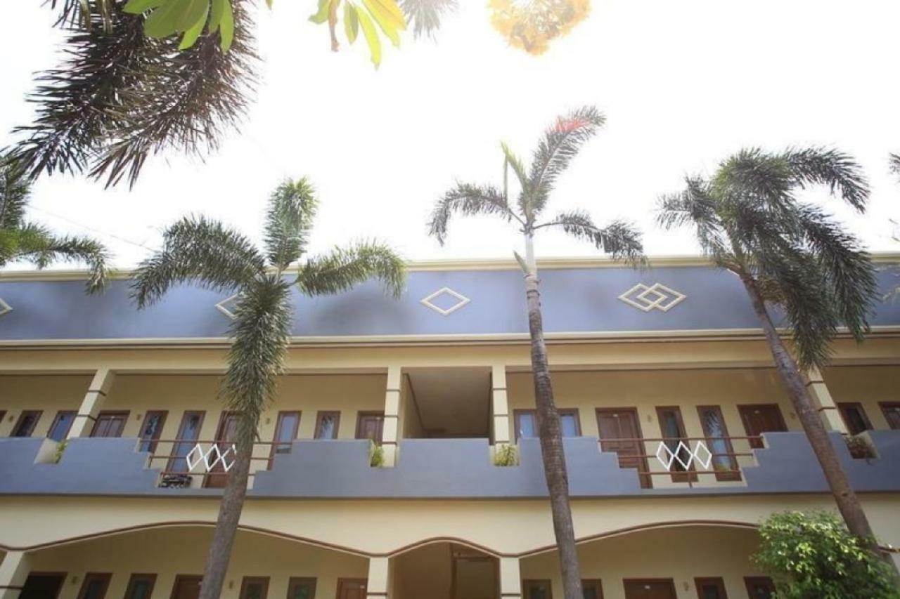 Reddoorz Plus @ Karet Pedurenan 3 Jacarta Exterior foto